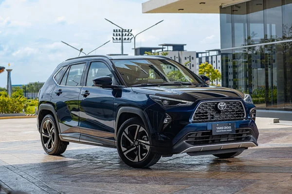 thuê xe du lịch 4 chỗ từ sài gòn đi cần thơ